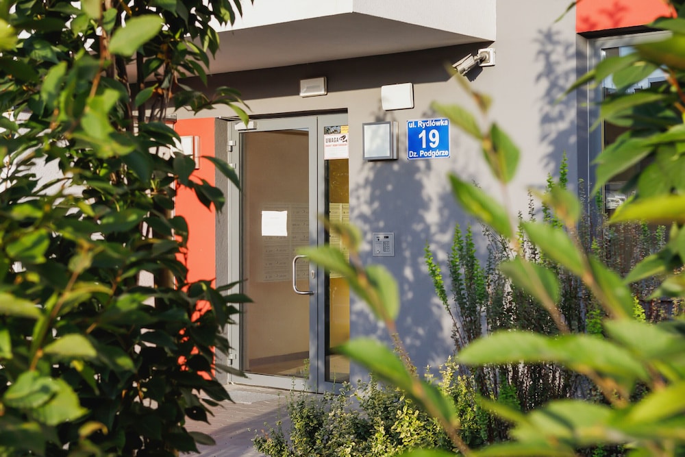 Apartments Rydlowka Krakow by Renters view 2
