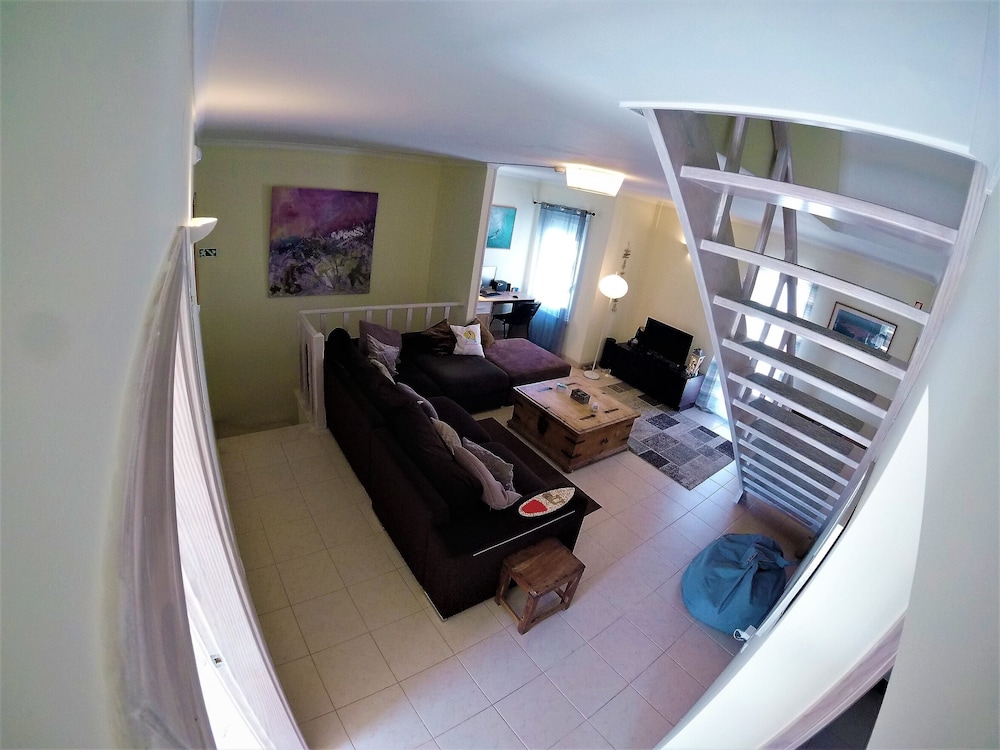 Peniche Surf Lodge - Hostel