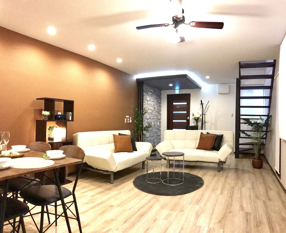 TSUKI Tsuruhashi House