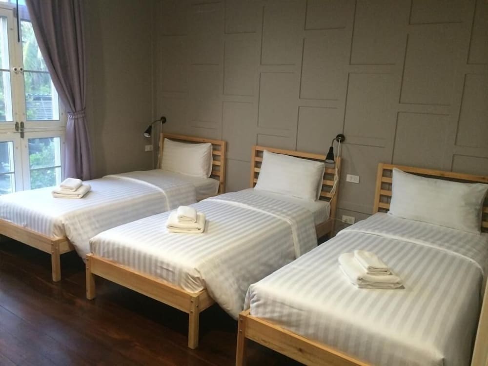 Dorm of Happiness by Tharaburi Resort