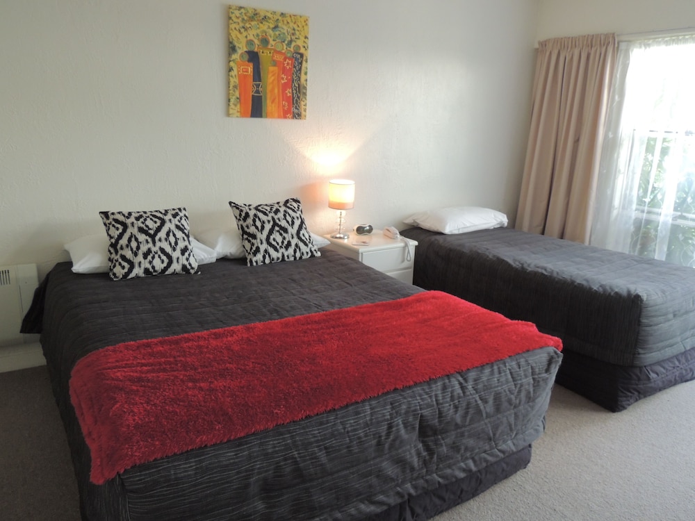 Bay of Islands Country Lodge Motel