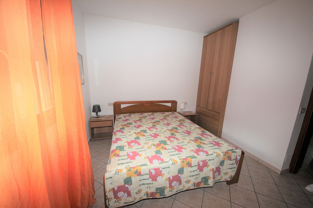Lovely 3 Room Flat in Rosolina With Shared Pool