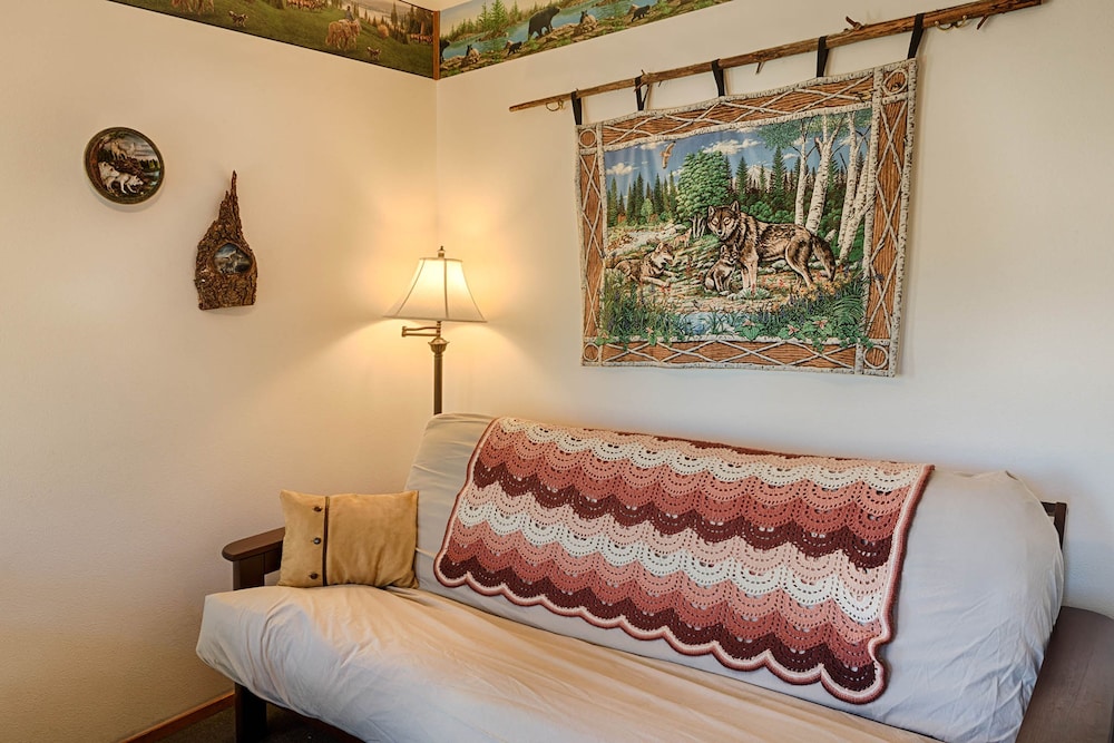 Hideaway Cabin in Oroville