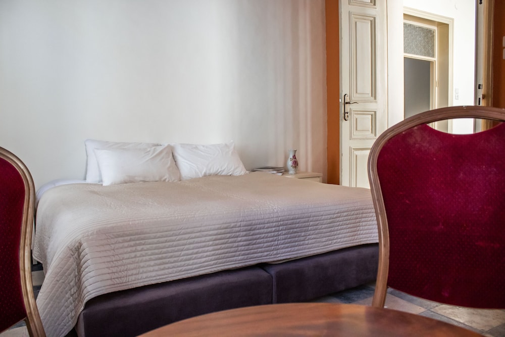 Heart of Old city 3BR by Ahlan Hospitality view 5