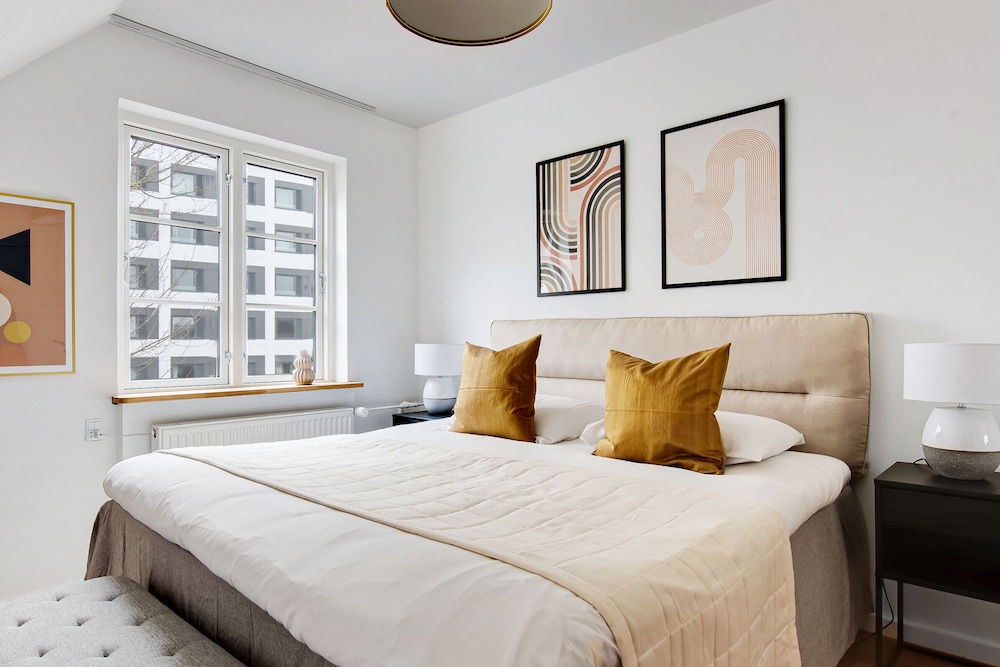 Sanders Charm 2 - Great 2-bdr Apt With Shared Garden and Balcony