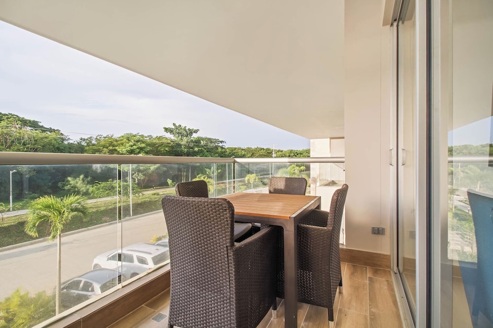 Baia Kristal Cartagena By HostPro