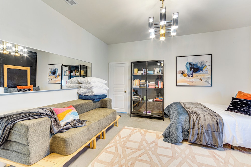 6 Mi to Lake Tawakoni: Texas Family Home