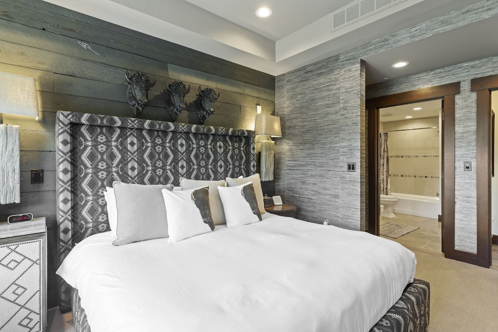 Flagstaff Lodge at Deer Valley Resort - Four Bedroom Residence #507 4 Condo