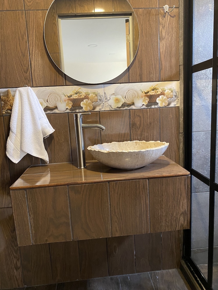 Hotel & Suites Cerro Rojo