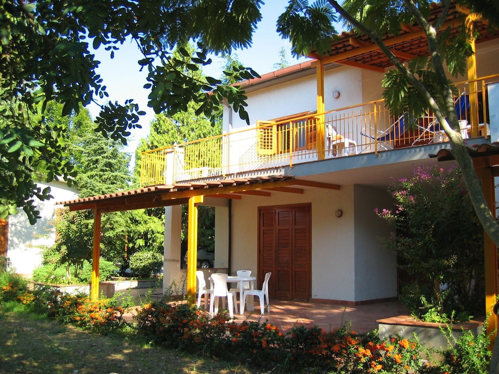 Belvilla by OYO Casa Blu view 4
