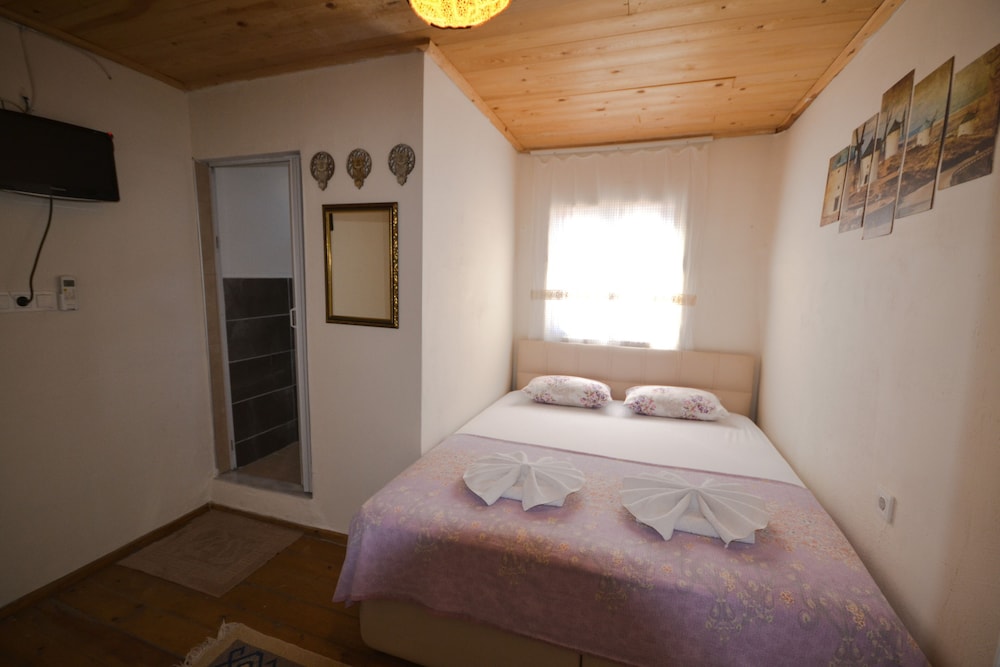 Ayvalik Moda Pansiyon - Image 72