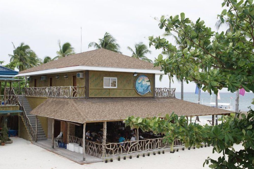 Malapascua Legend Water Sports & Resort