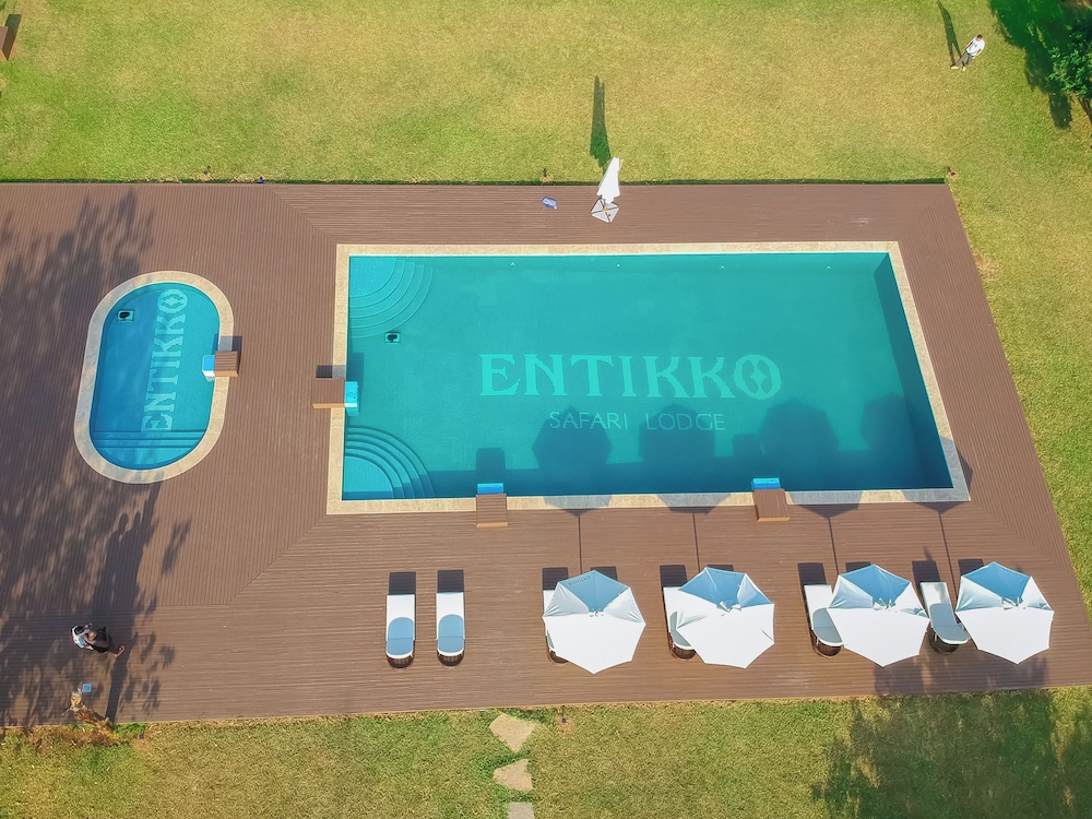 Entikko Safari Lodge