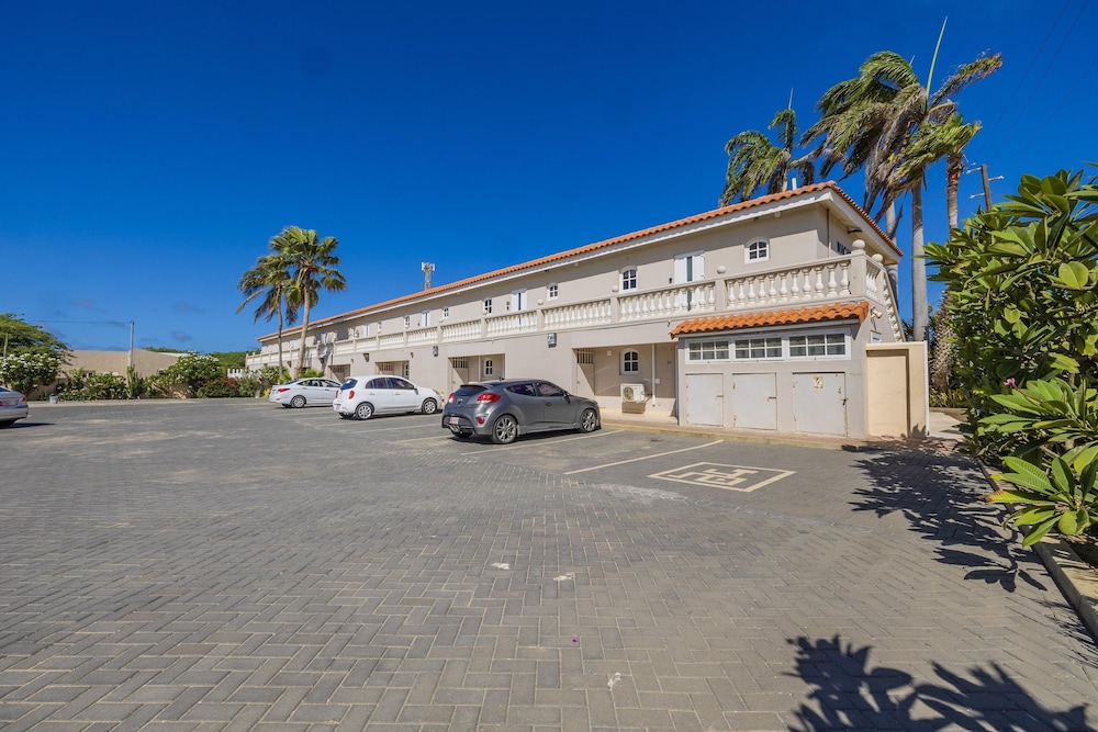 Cozy 1br1ba w Balcony Pool in Great Location