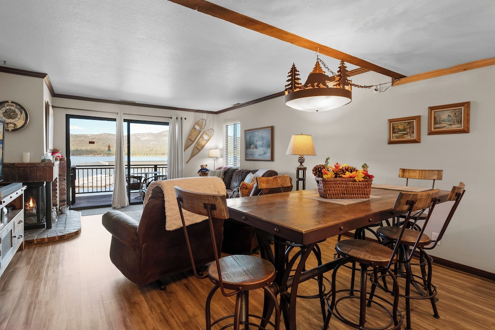 Shores Lakefront Condo