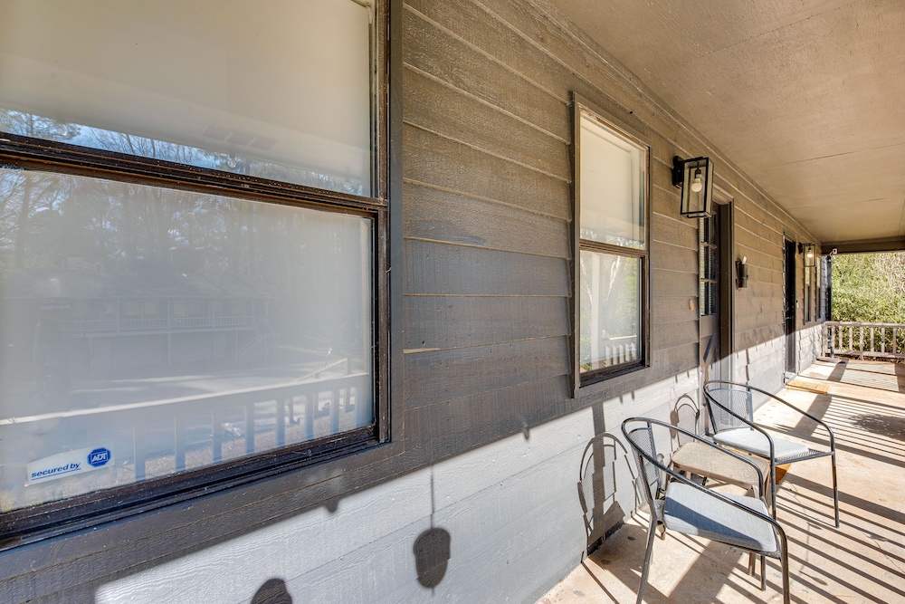 Smyrna Vacations - Smyrna Townhome Rental  4 Mi to The Battery! - Property Image 6
