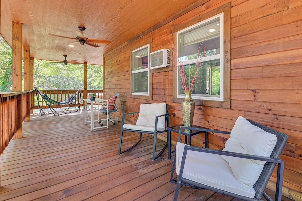 3 Mi to Lake Texoma: Gordonville Getaway!
