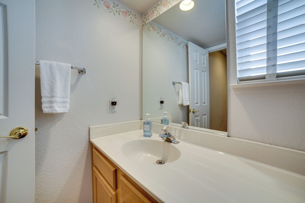 Reno Vacations - Spacious Reno Home w/ Deck 1 Mi to Downtown! - Property Image 59