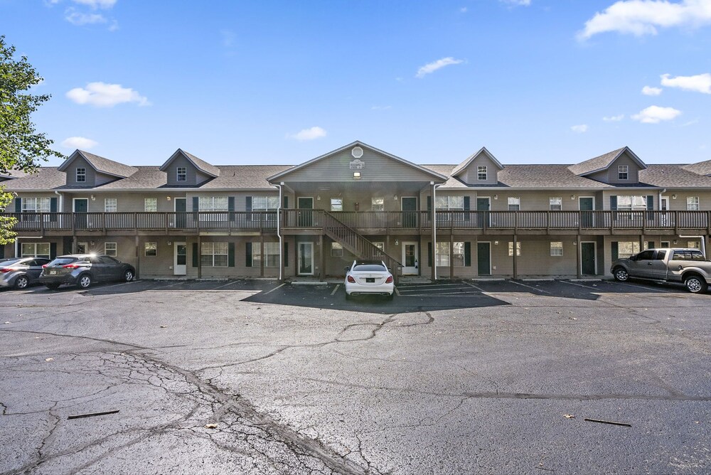 Vansen's Golfshores Inviting, Cozy Condo on Golf Course! view 5
