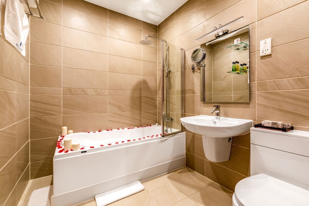 Croydon Vacations - Grand Sapphire Hotel  Banqueting - Property Image 1
