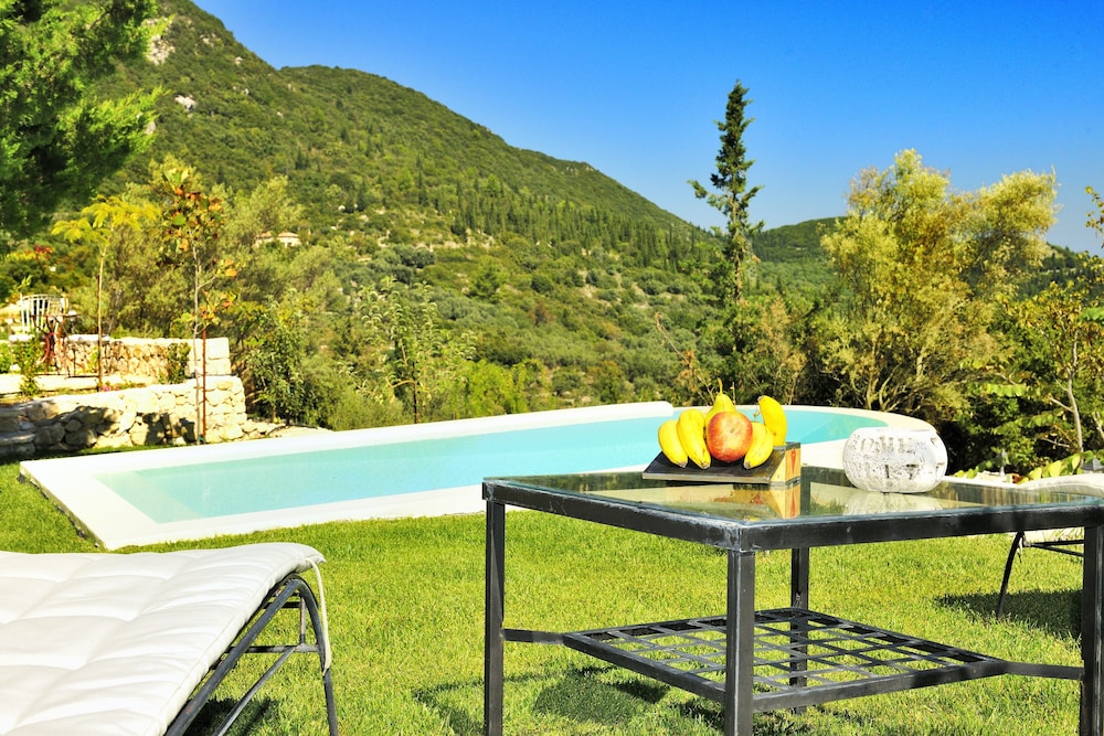 Villa Ermis- Mounty Island Villas photo 5
