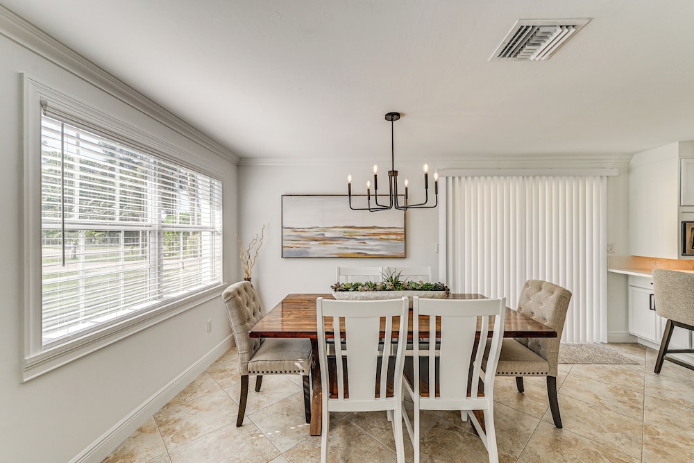 1 Mi to Beach: Naples Home w/ Pool & Fire Pit