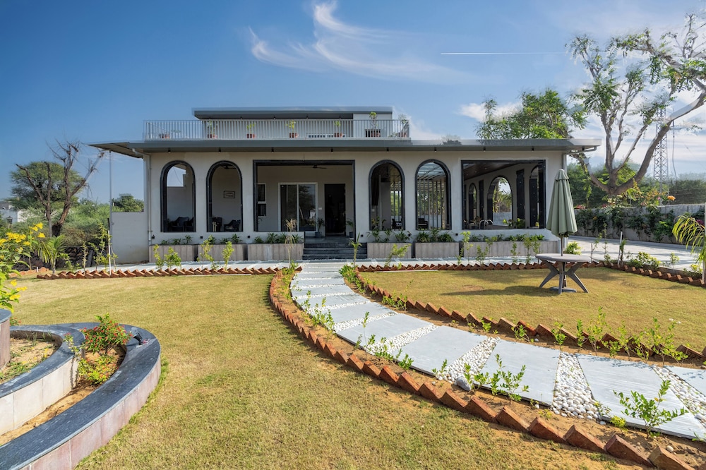 ELIVAAS Jamun Farm 2 BHK Villa with Pool