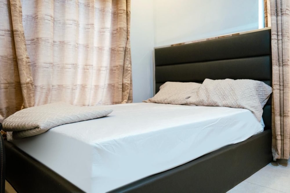 Ocean Breeze Luxury Apartments