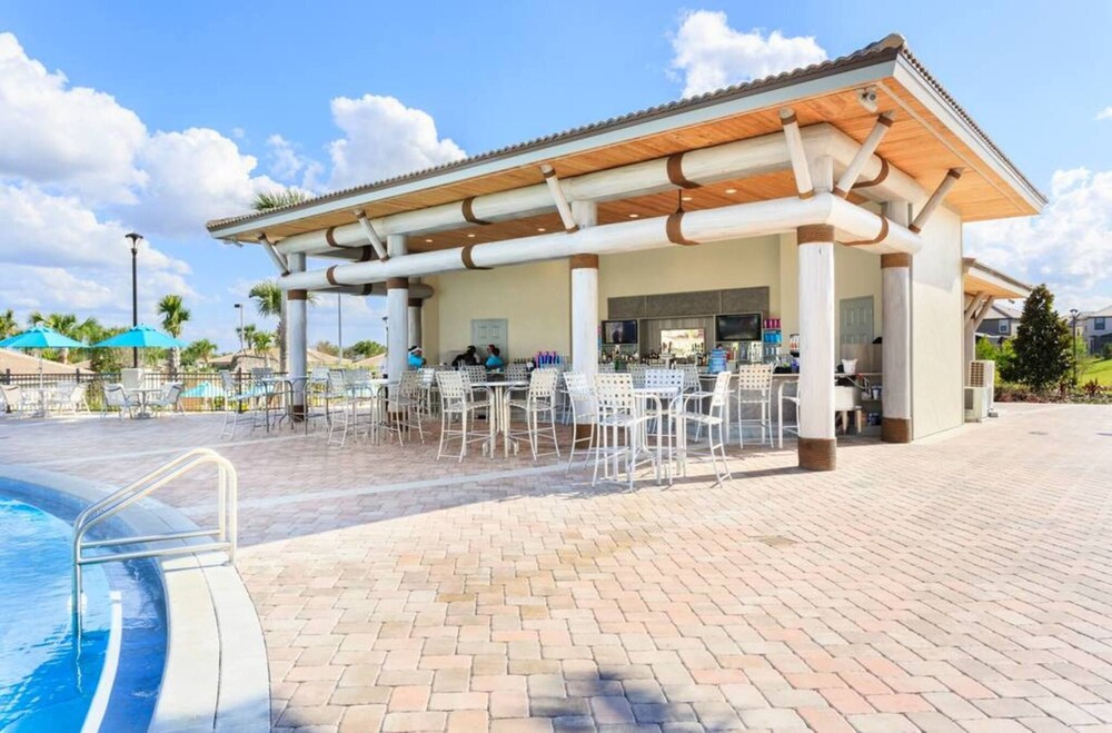 Scott - Family Pool Home by AV Dreams - Image 4