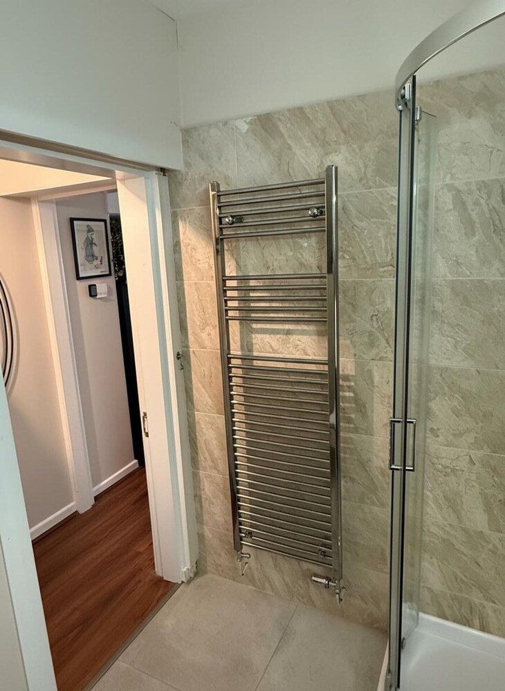 Tranquil Studio - Sleeps 2 & Private Parking