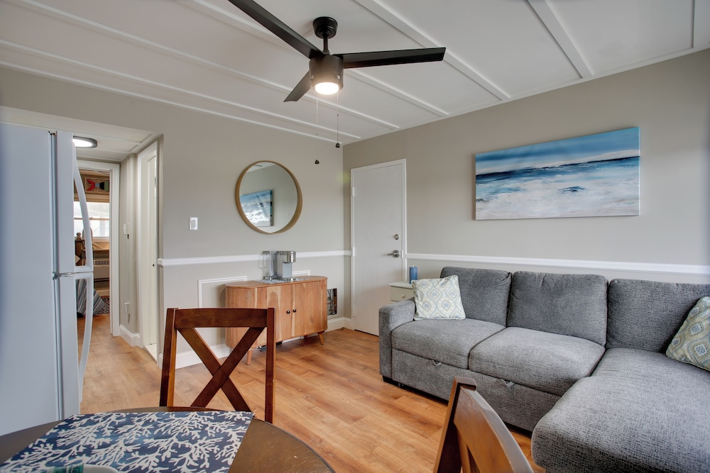Beachfront Condo in Wildwood Crest w/ Pool Access!