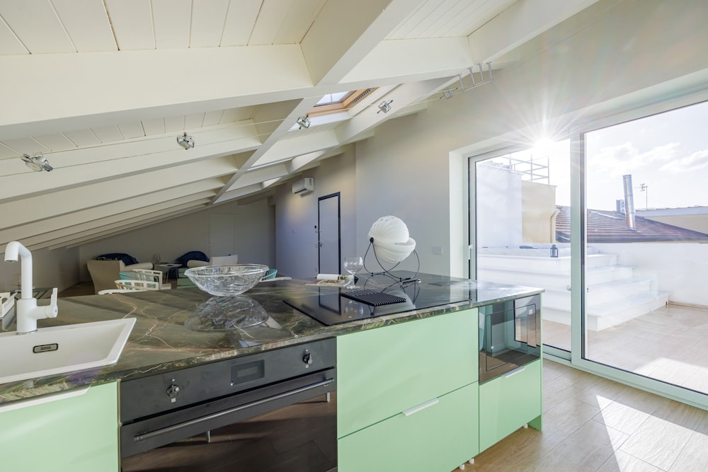 Napoli White Apartment by Wonderful Italy