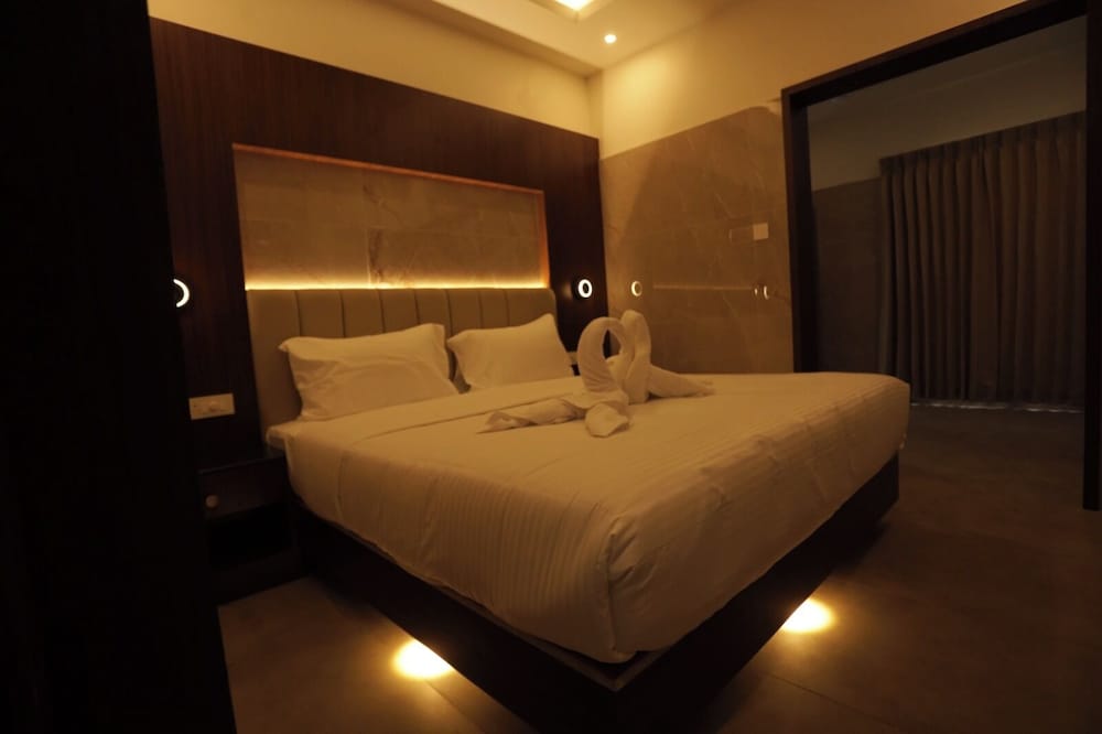Arthana Residency Hotel