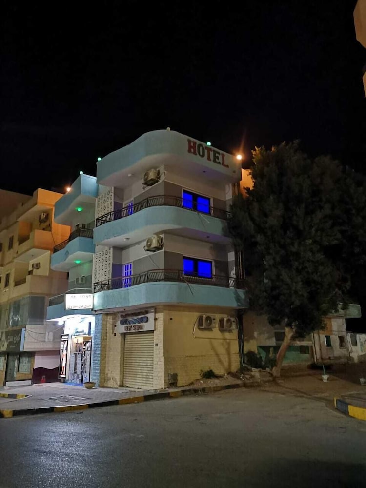 Four Seasons Hostel