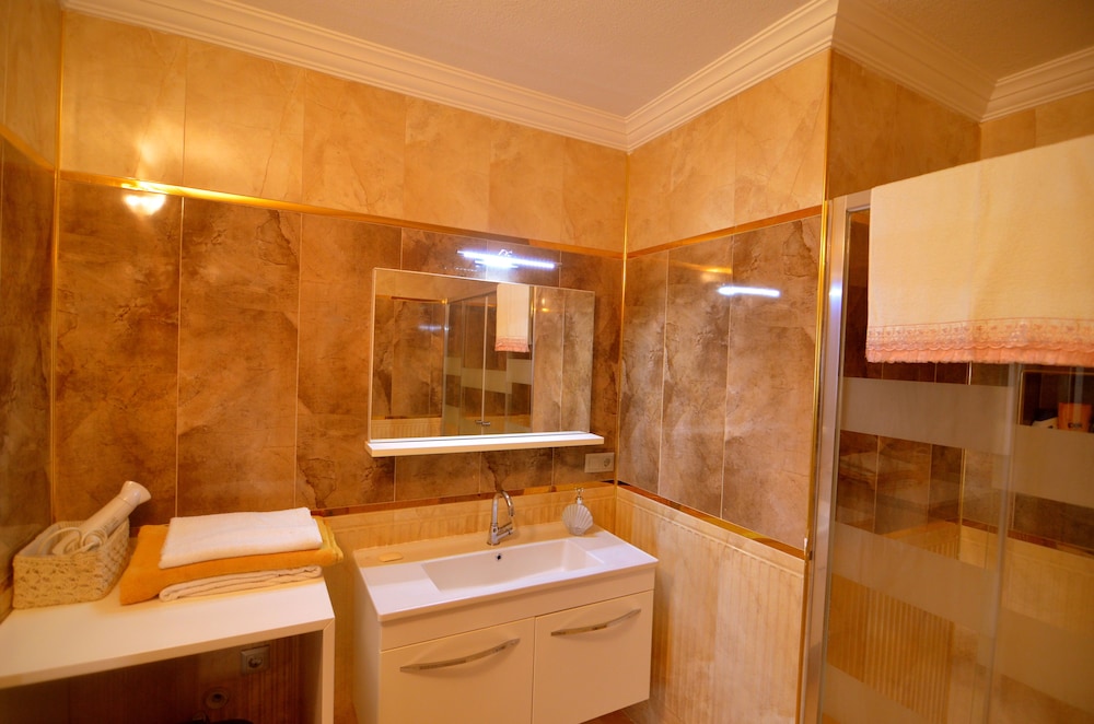 Elite Suite