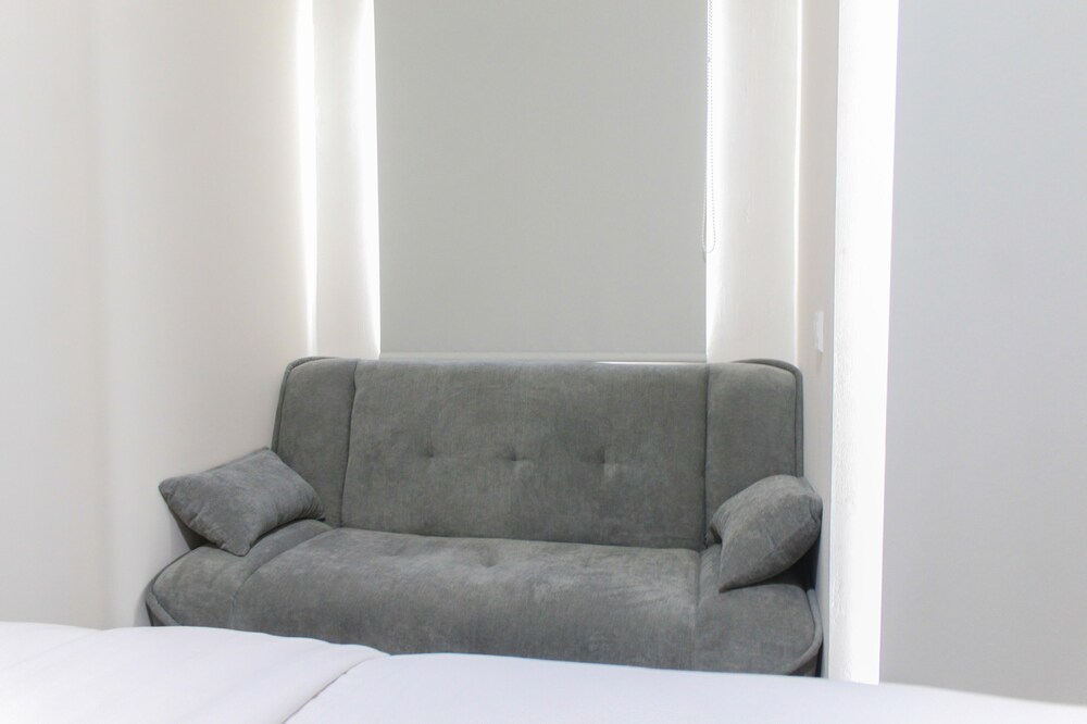 Simply Studio for 1 Pax at Parkland Avenue Apartment view 4