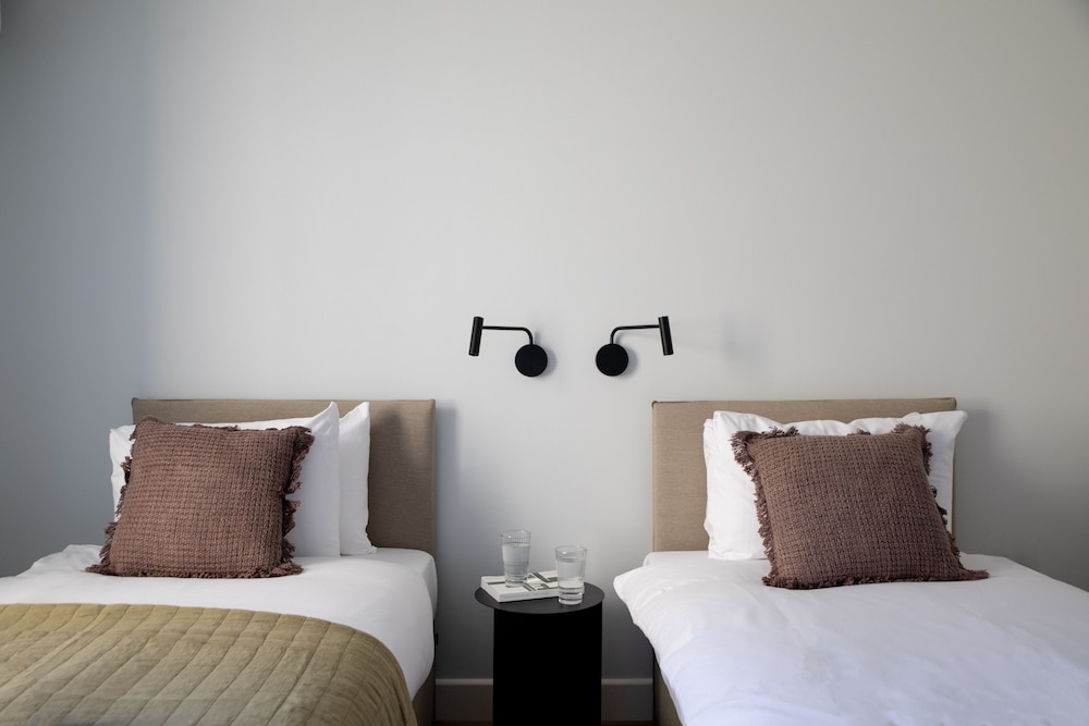 Gulaid House Knightsbridge by Bob W London
