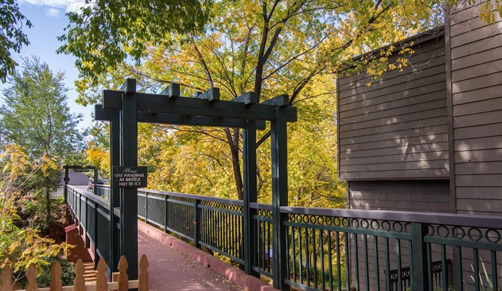 The Inn Above Oak Creek