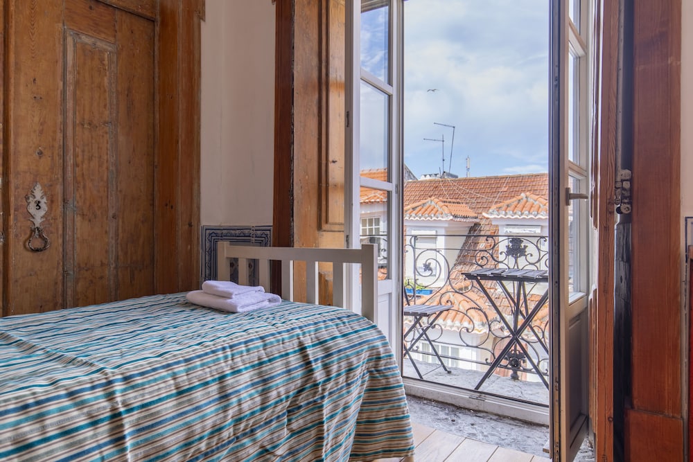 Alfama Chic 4 view 3