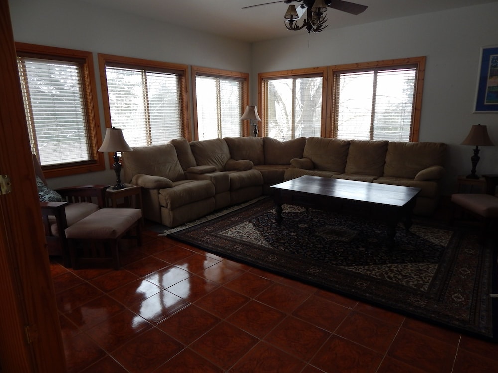 Galena Vacations - House on Lookout Trace - Property Image 3