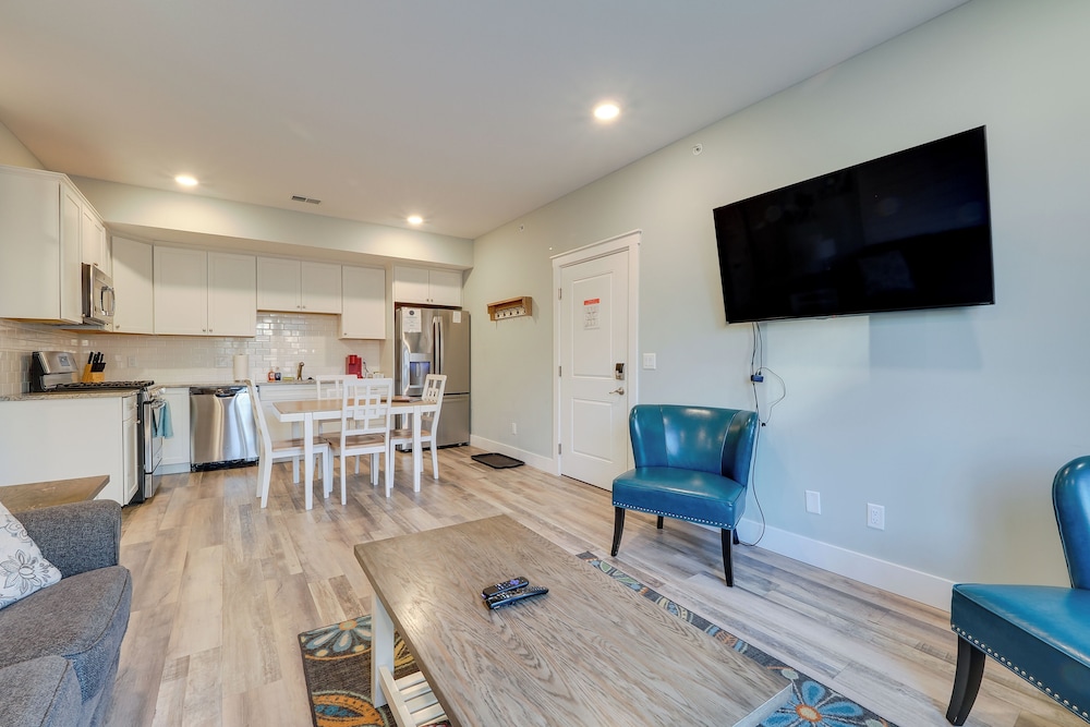 Walk to Beach: Traverse City Condo on Front Street