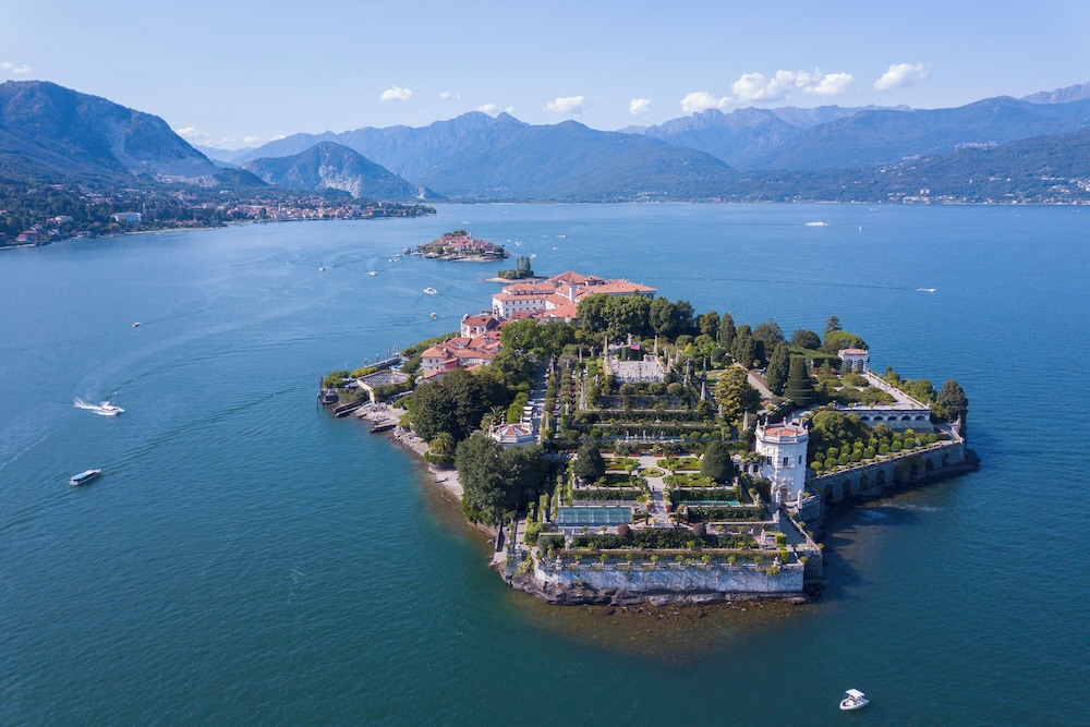 Luce Lake View on Stresa Hill