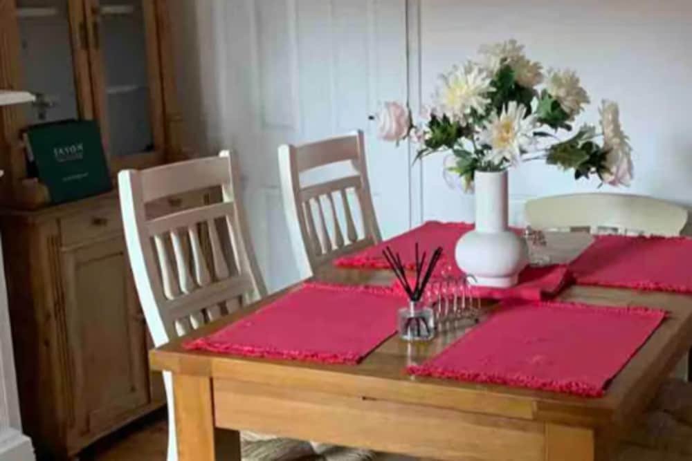 3 Bed Victorian Home in Norwich Sleeps 6 - 8