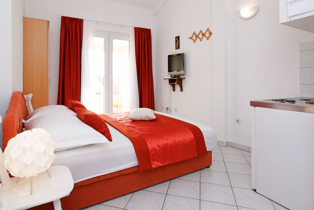 Ratac Apartments