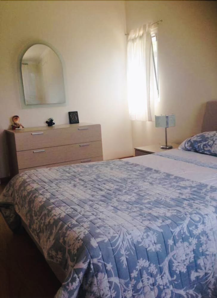 Villa Ampelaki (30 meters to the beach)