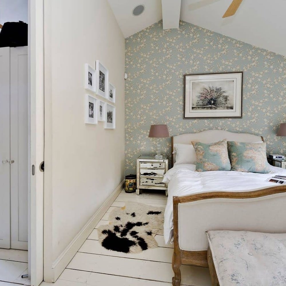 Delightful 3-bed Family Home Bayswater