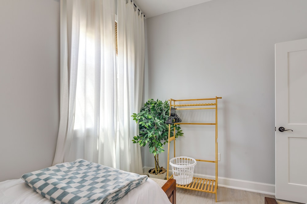 Walk to The Strand: Home in Historic Galveston