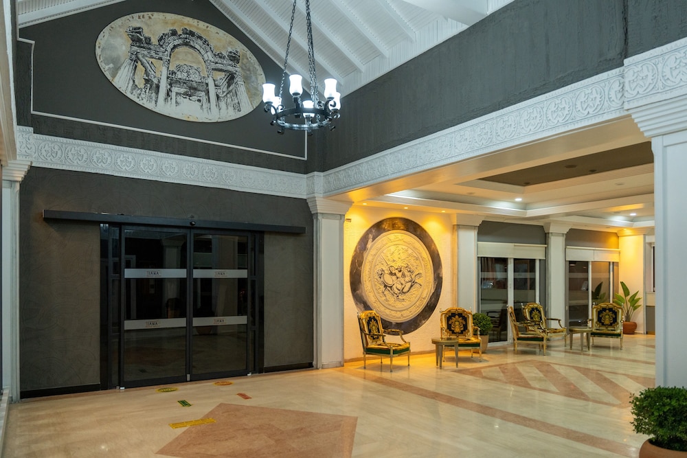 Tiana Beach Tatil Köyü - Her Şey Dahil - Image 37