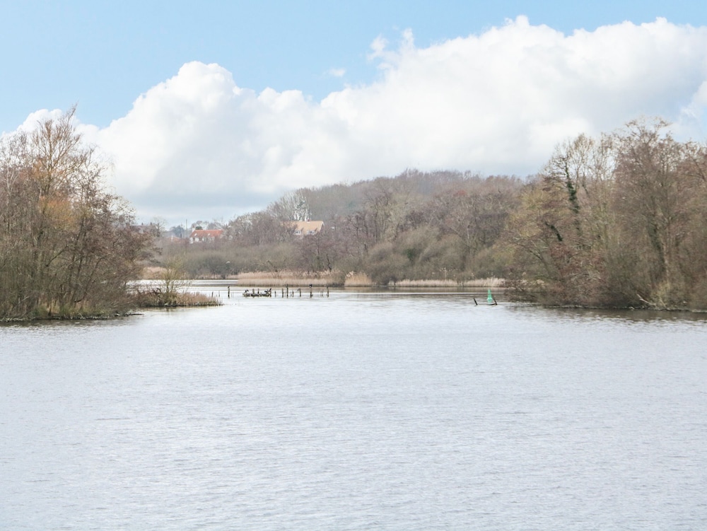 Cygnus Boathouse view 5