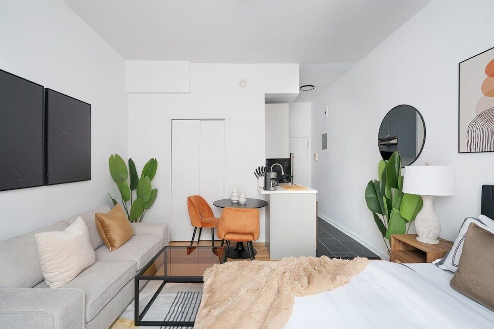 317 UES Apartments